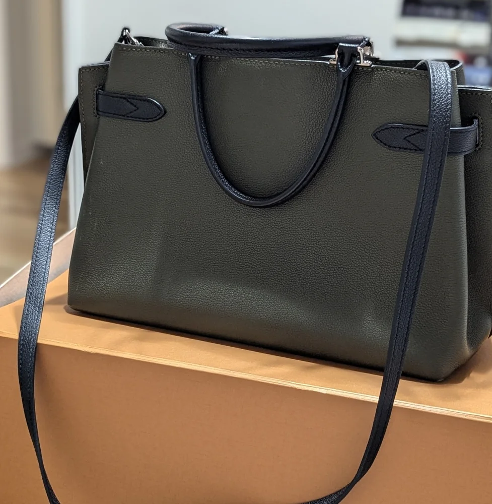 Louis Vuitton Green Leather Tote Bag - Picture 2 of 5